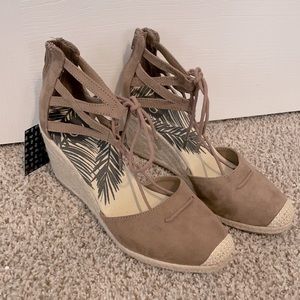 Target Wedge Heel